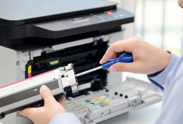 複合機の保守メンテナンスはどこまで無料？PCを追加した場合はどうなる 